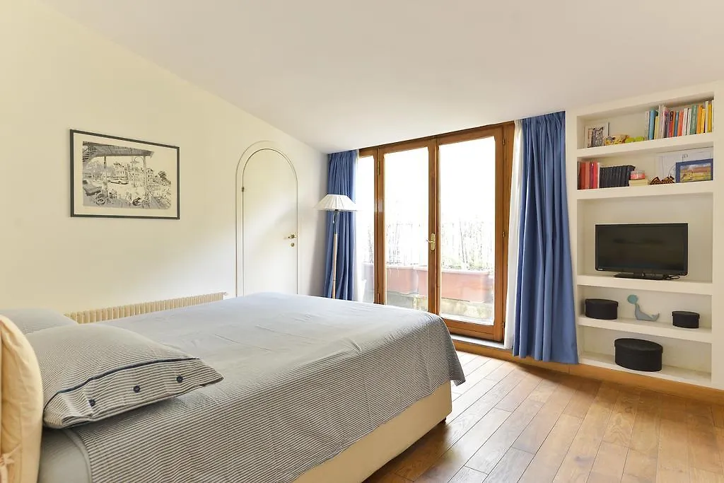 Monti Roof Terrace Apartment Rome Italy